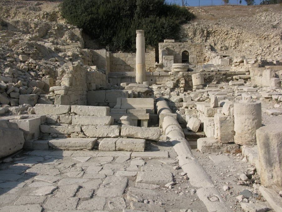 The-water-pipe-in-Amathus