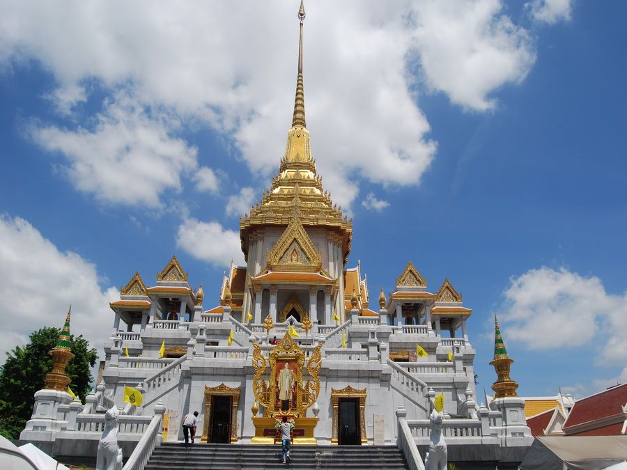 Golden-Buddha-Temple-in-Bangkok
